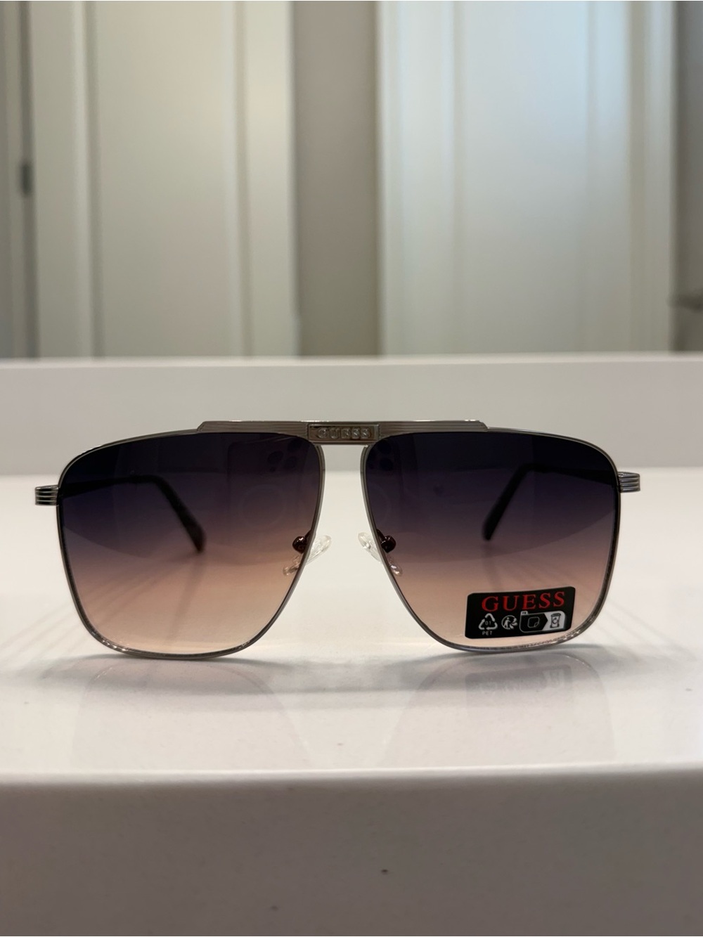 GUESS Aviator Sunglasses in GRADIENT Brown NWOT